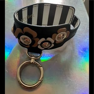 Henri Bendel Floral Pet Wrist Holder NEW